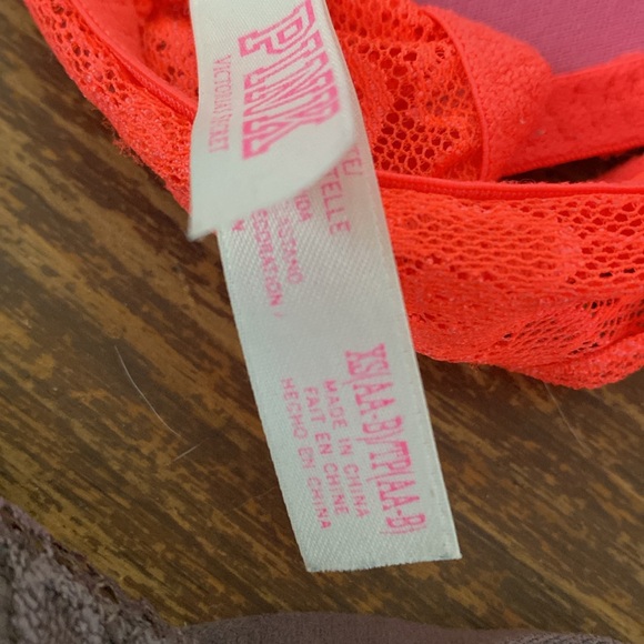 2 padded bras great preowned condition extra small - Picture 5 of 7